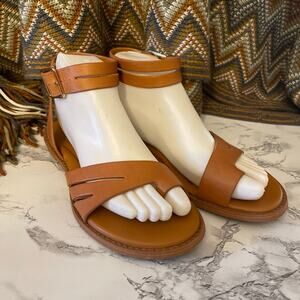 Sarto Greene Gladiator Sandal Mint 7M Worn Once Tan Color